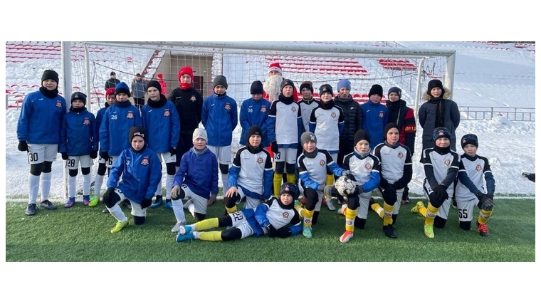 Завершился турнир по футболу для детей "Снежинка-2023". Соревнования проводились в двух возрастных категориях 2010-11 г.р. и 2008-09 г.р.